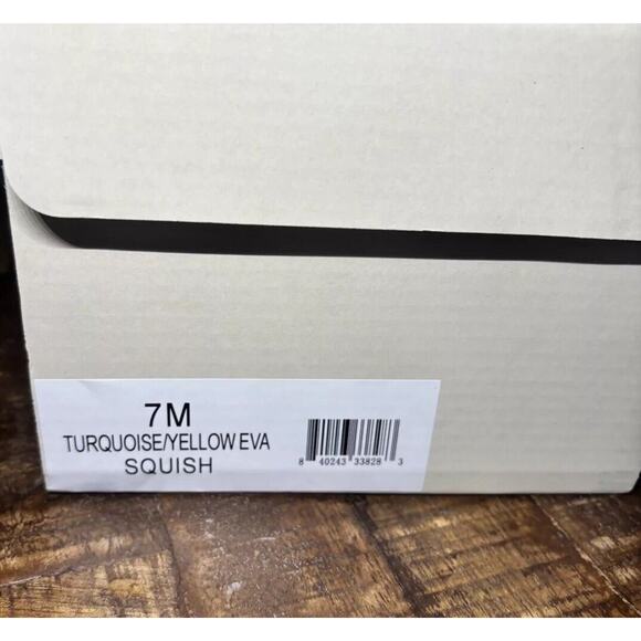 NIB J Slides SQUISH Turquoise /Yellow EVA Beach Slides. Brand New! Size 7 - Picture 13 of 13